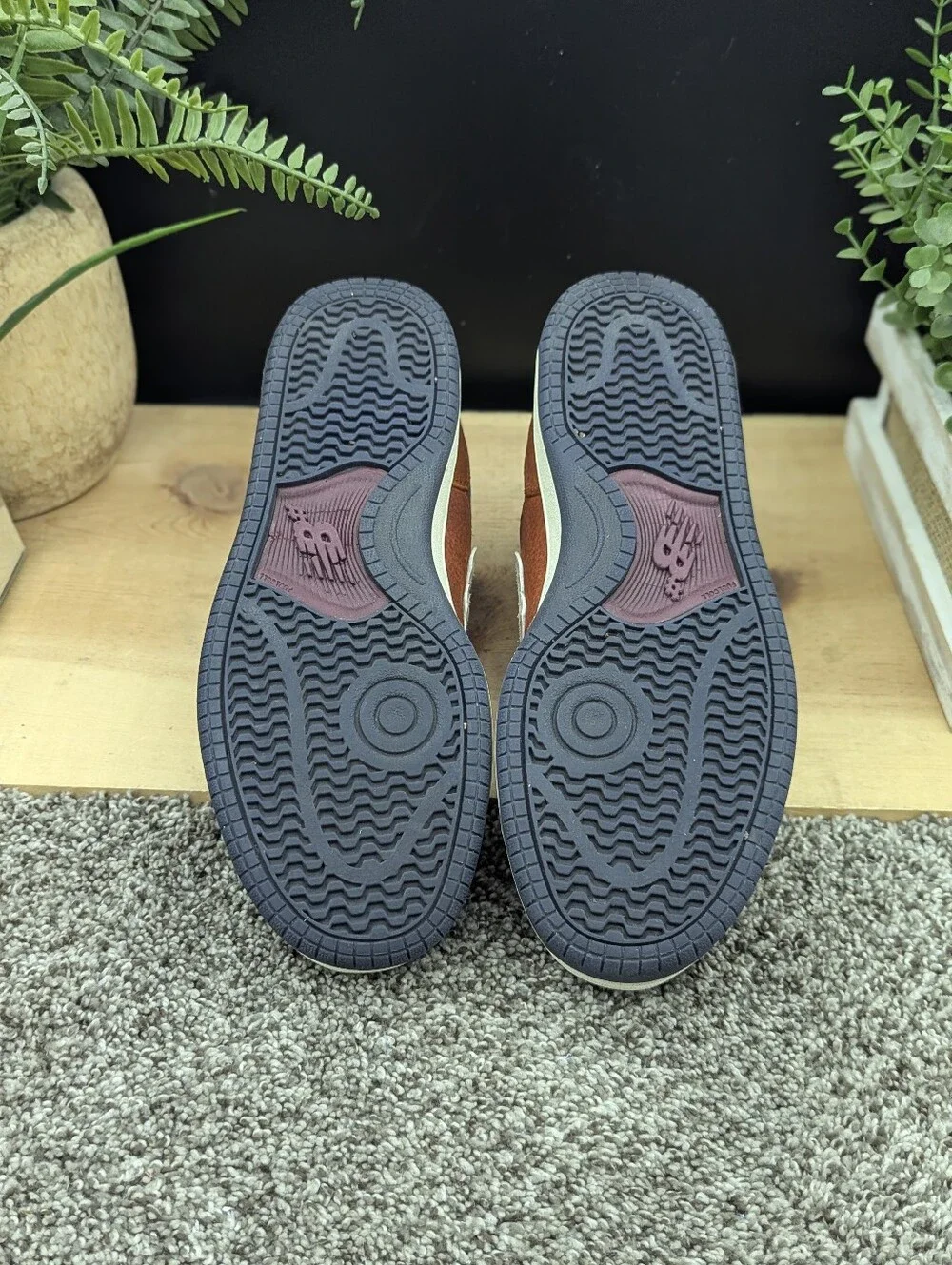 New Balance Numeric 480 Mens Size 7 Casual Walking Shoes Women's Size 8 5